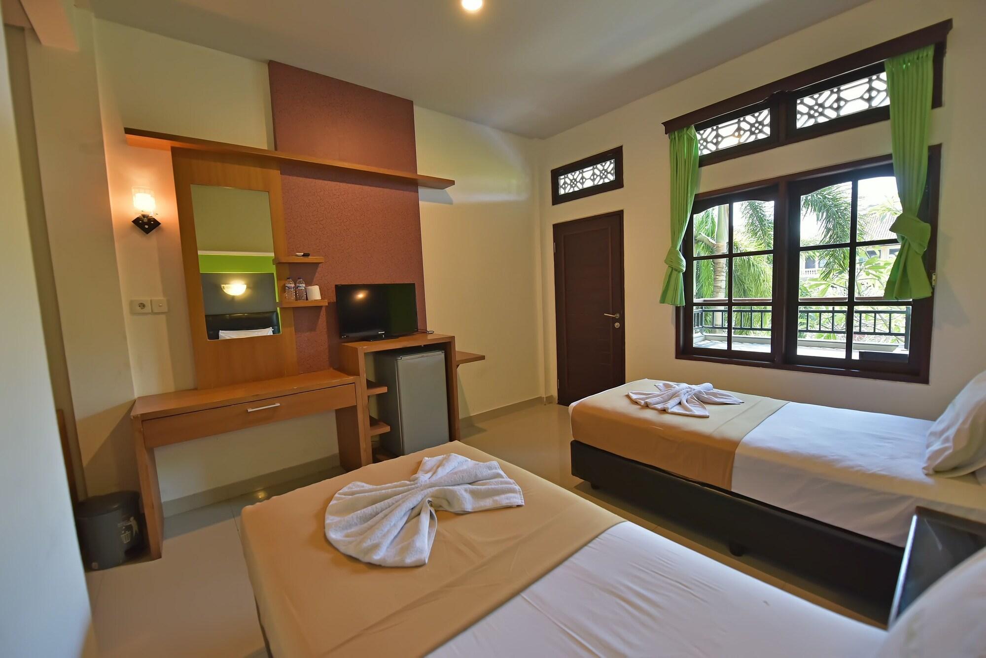 Sandat Hotel Kuta Кута Екстер'єр фото