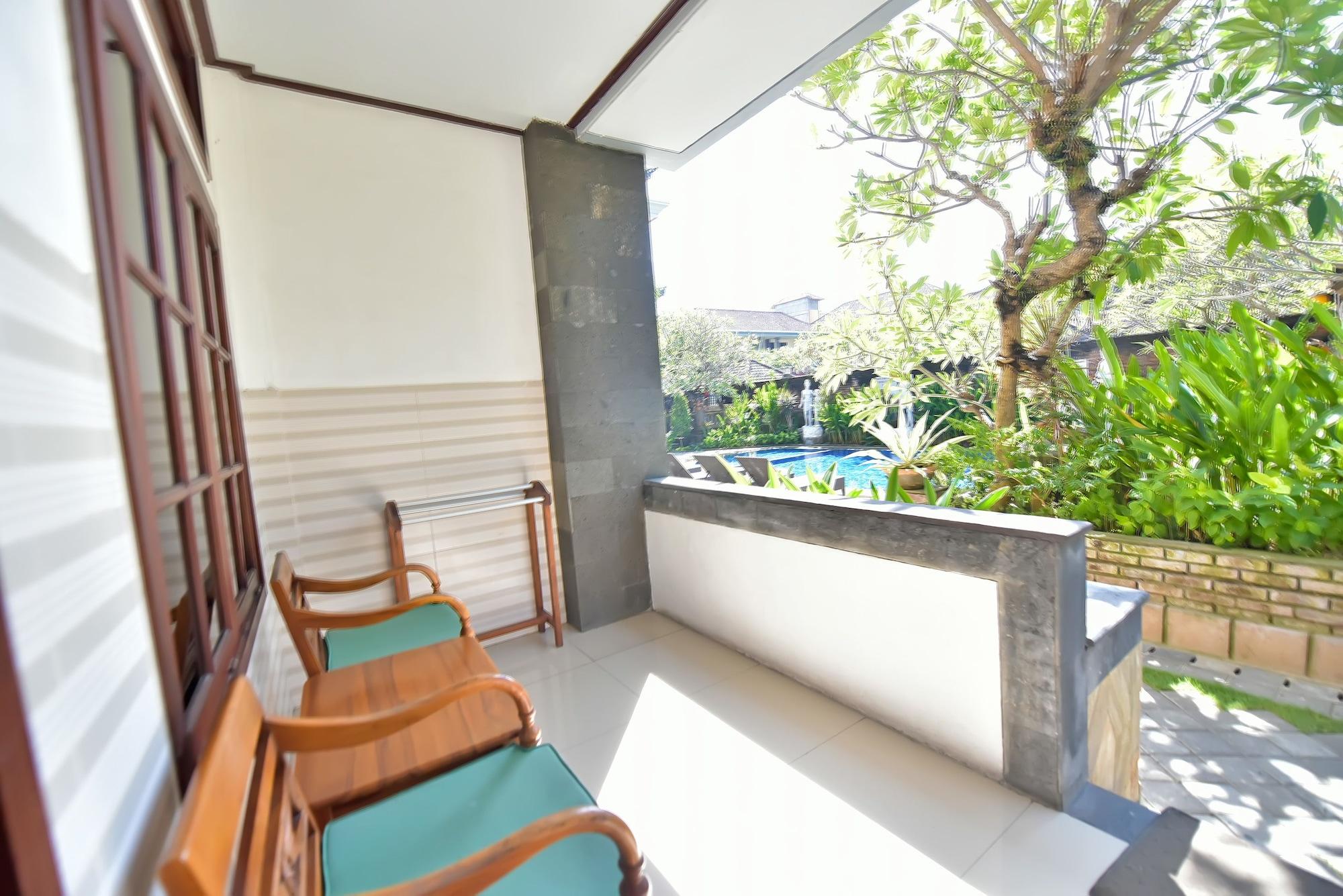 Sandat Hotel Kuta Кута Екстер'єр фото