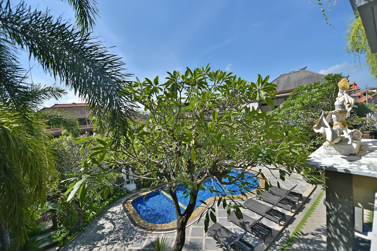 Sandat Hotel Kuta Кута Екстер'єр фото