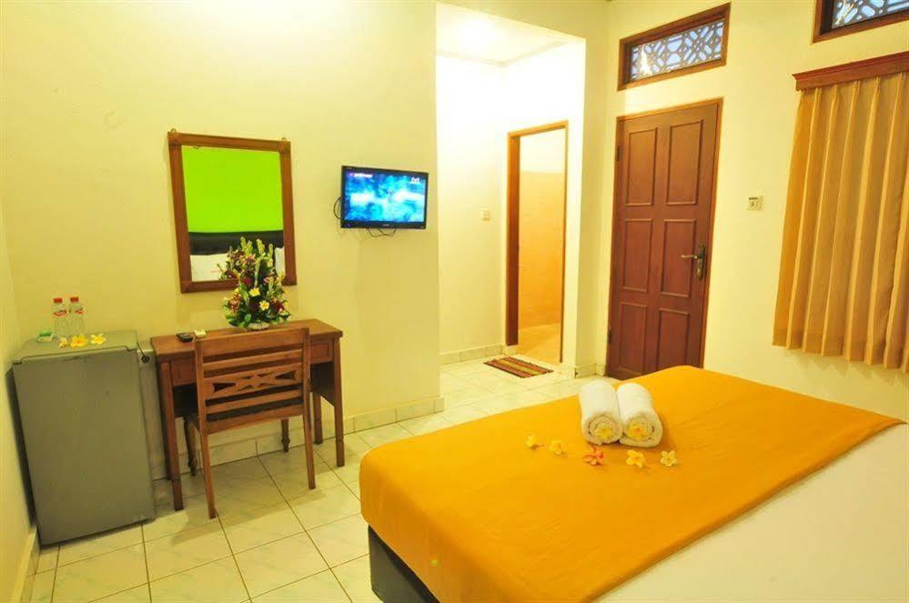 Sandat Hotel Kuta Кута Екстер'єр фото