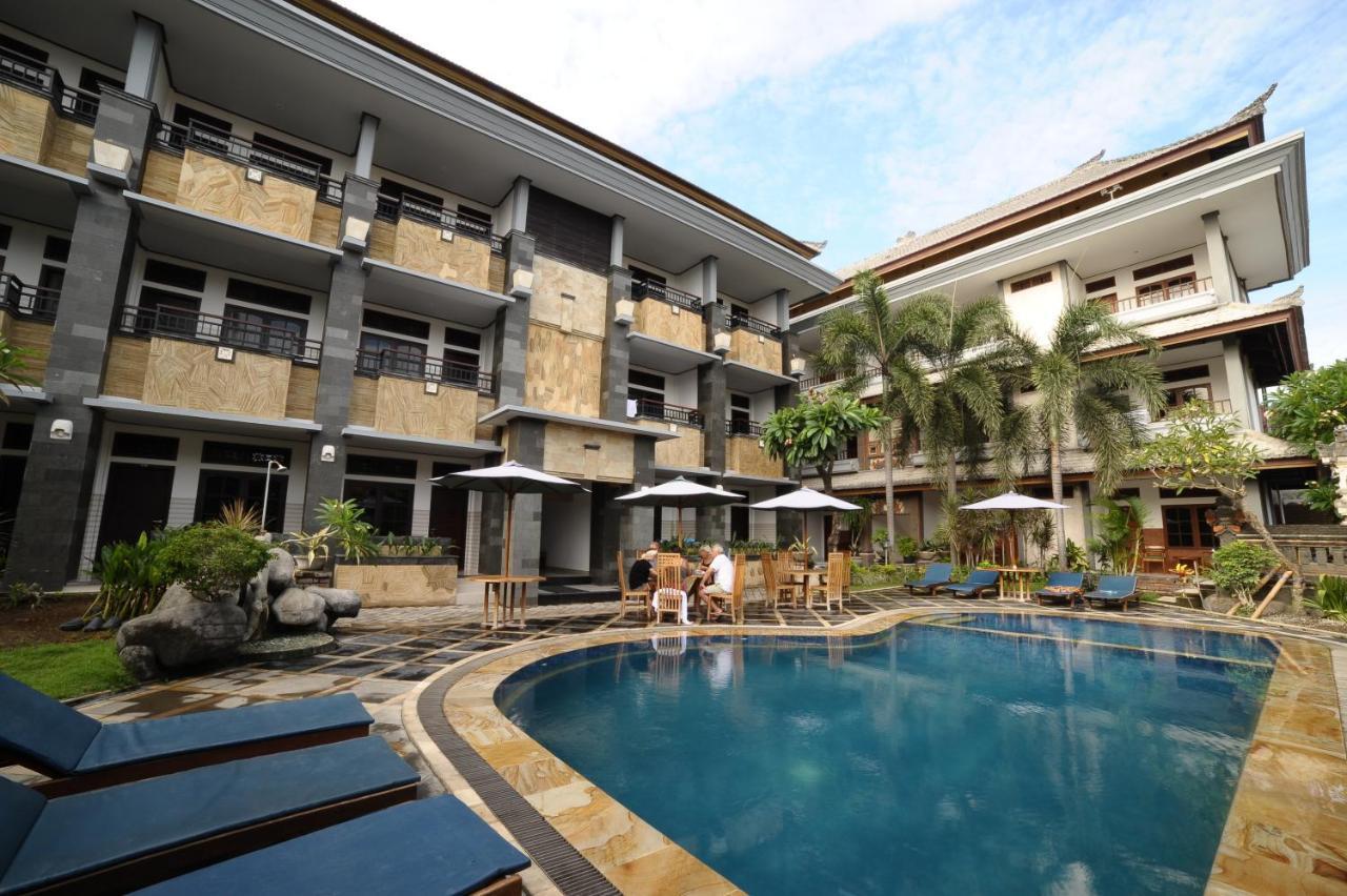 Sandat Hotel Kuta Кута Екстер'єр фото