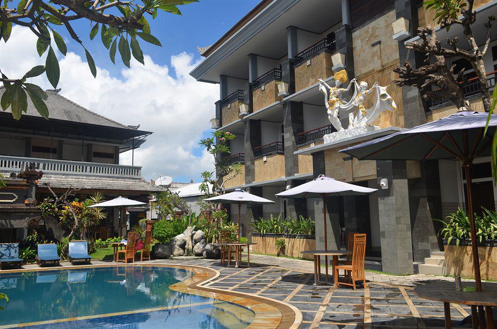 Sandat Hotel Kuta Кута Екстер'єр фото